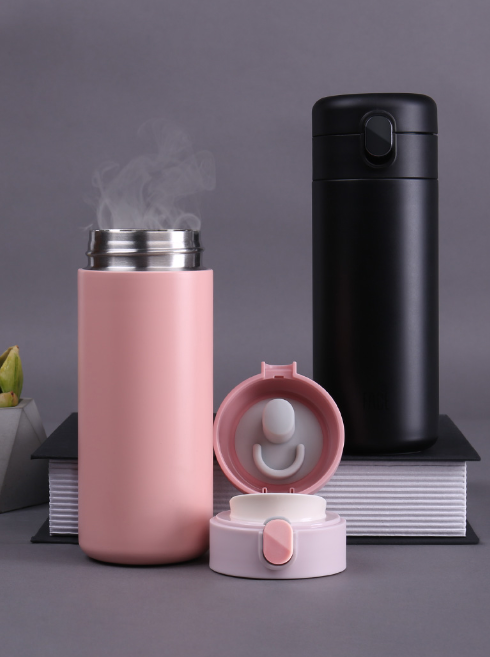 The "deadly Thermos Cup" Exposed , Hot Water Enters And Poisons Water Comes Out, And Many Children Are Using It