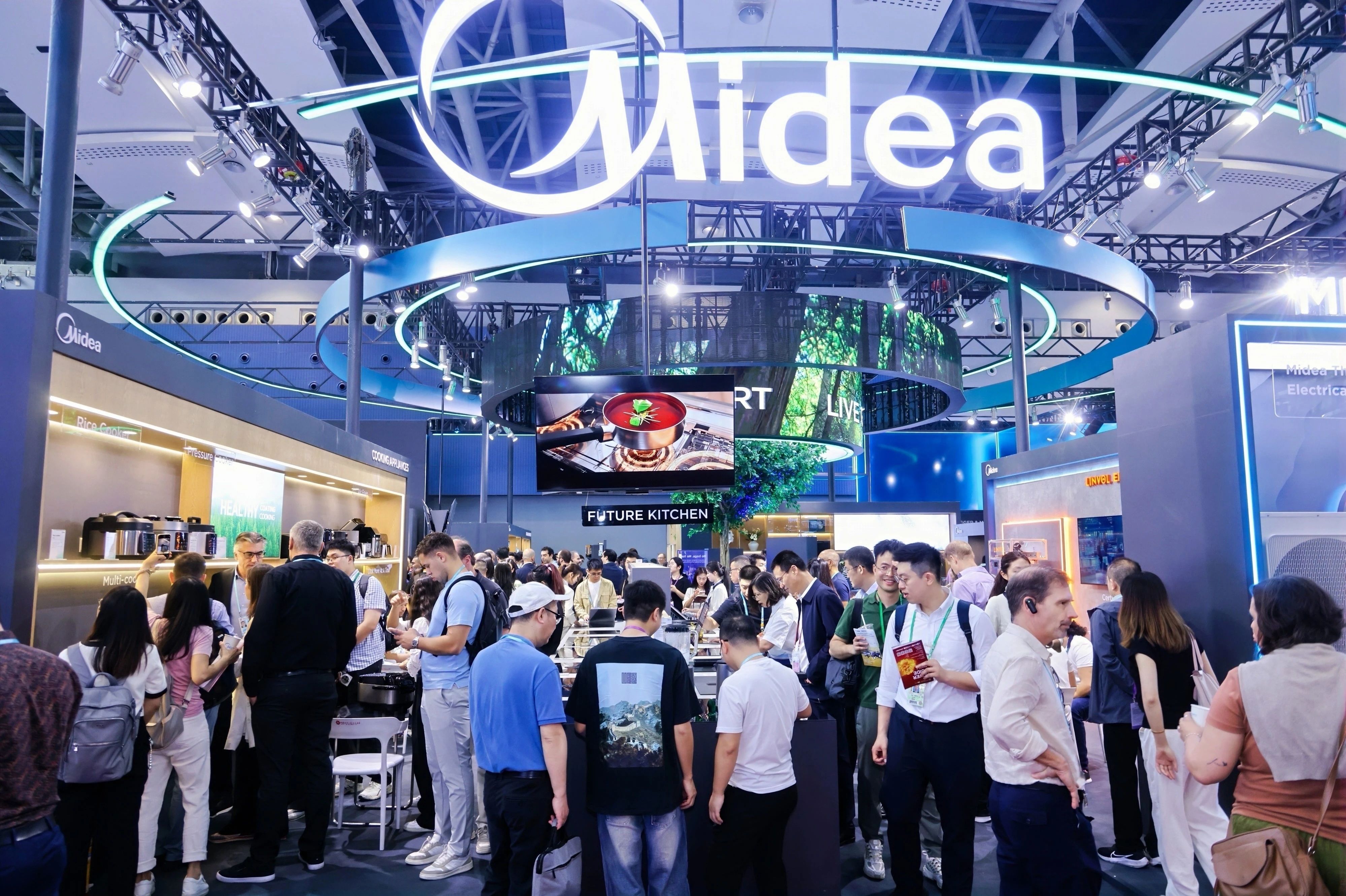 Midea Group Showcased Green Innovative Technology at The 136th Canton Fair